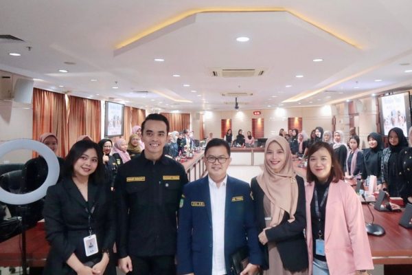 Diikuti Puluhan Remaja Perempuan, Karang Taruna Kota Batam Gandeng PIXY Gelar Beauty Class