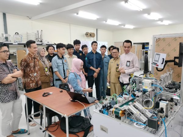 Tembus Seleksi Pemuda Pelopor Nasional, Ridho Arvan Dedzky Pelopori Banyak Anak Muda Batam Belajar Inovasi Teknologi Robotik dan Otomasi
