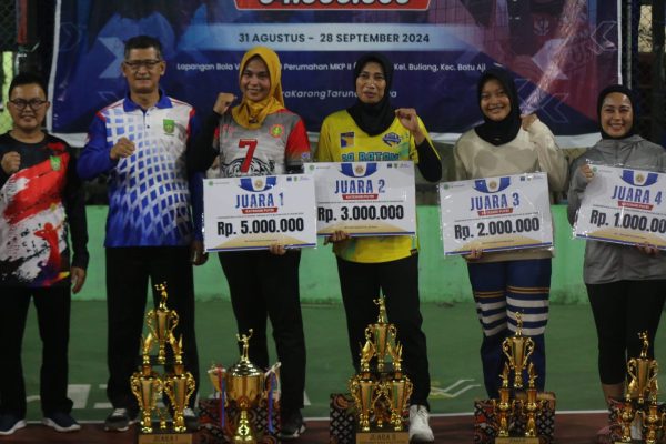 Srikandi PGRI Batam Juara Volly Karang Taruna Cup III 2024