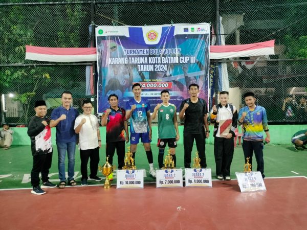 Gondol Hadiah Rp 10 Juta, McDermoot Juarai Turnamen Volly Karang Taruna Cup III 2024
